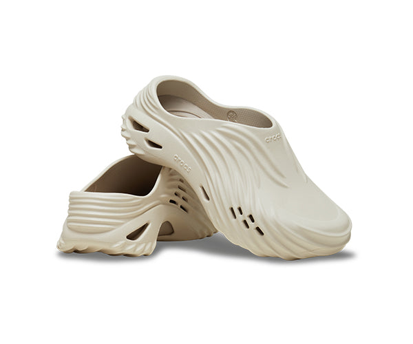 Unisex Crocs Echo Wave Clog