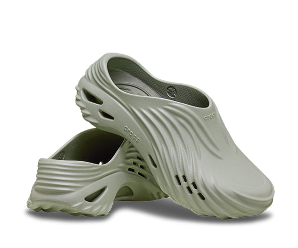 Unisex Crocs Echo Wave Clog